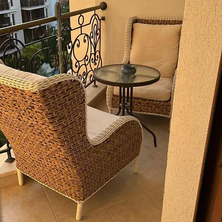 Harmony Monte Carlo Poolblick & Апартамент *
