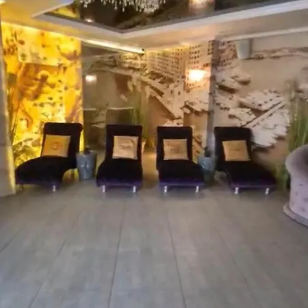 Harmony Monte Carlo Poolblick & Апартамент