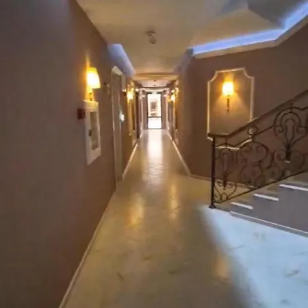 Harmony Monte Carlo Poolblick & Апартамент
