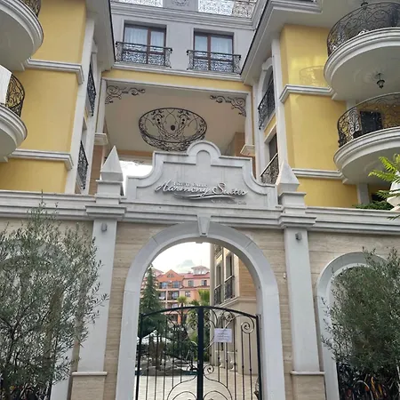 Harmony Monte Carlo Poolblick & Апартамент